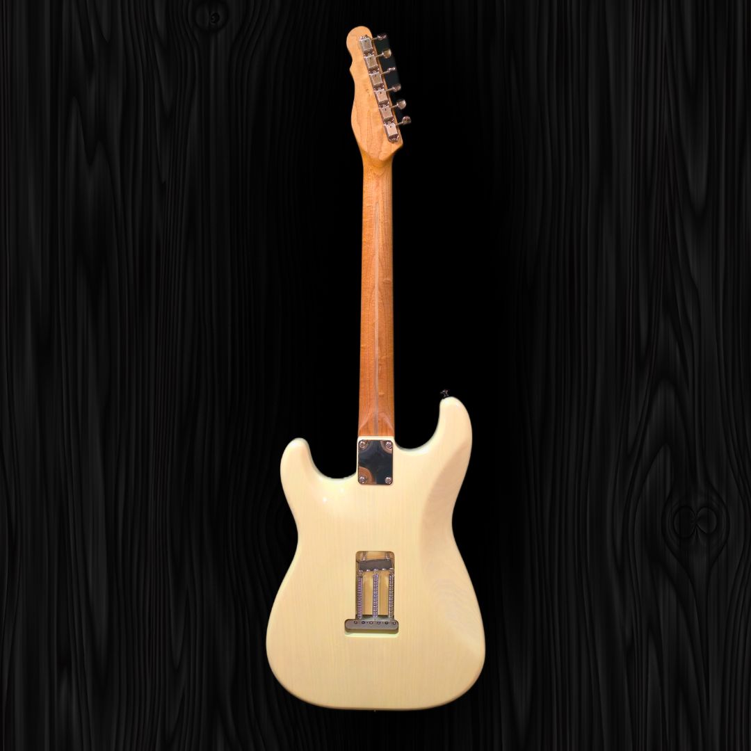 Thornton Guitar - 823 - Traditional Series HTL II Nitrocellulose Translucent Vintage Cream (14)