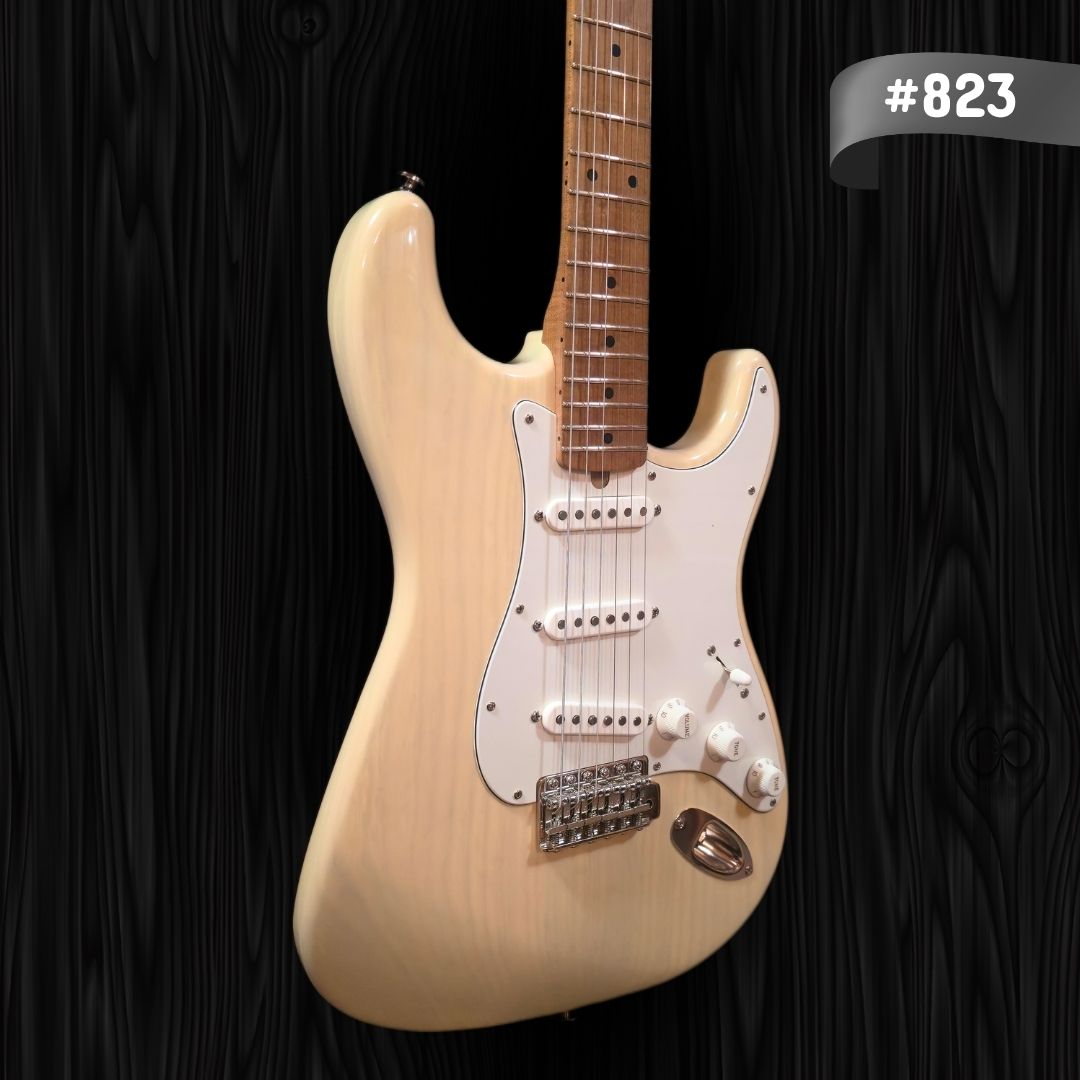 Thornton Guitar - 823 - Traditional Series HTL II Nitrocellulose Translucent Vintage Cream (2)