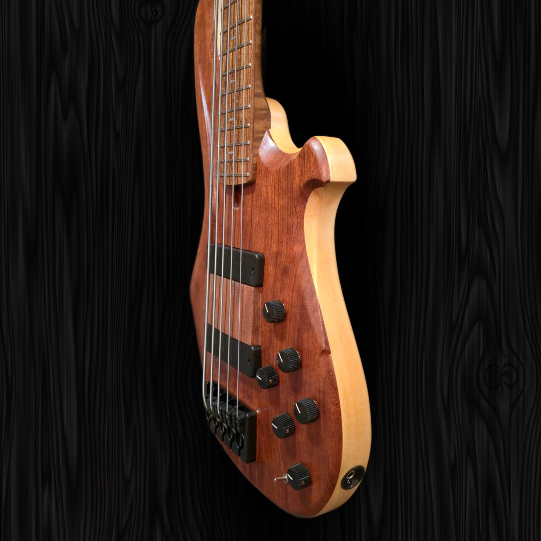 TR5 Bass - 050 Bass Wood and Bubinga (5)