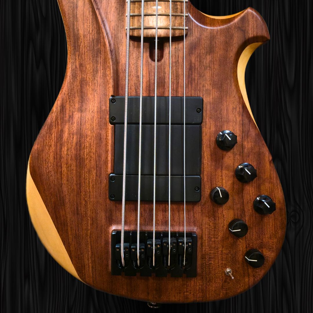Thonrton - TR5 Bass - 051 Bass Wood and Bubinga (7)