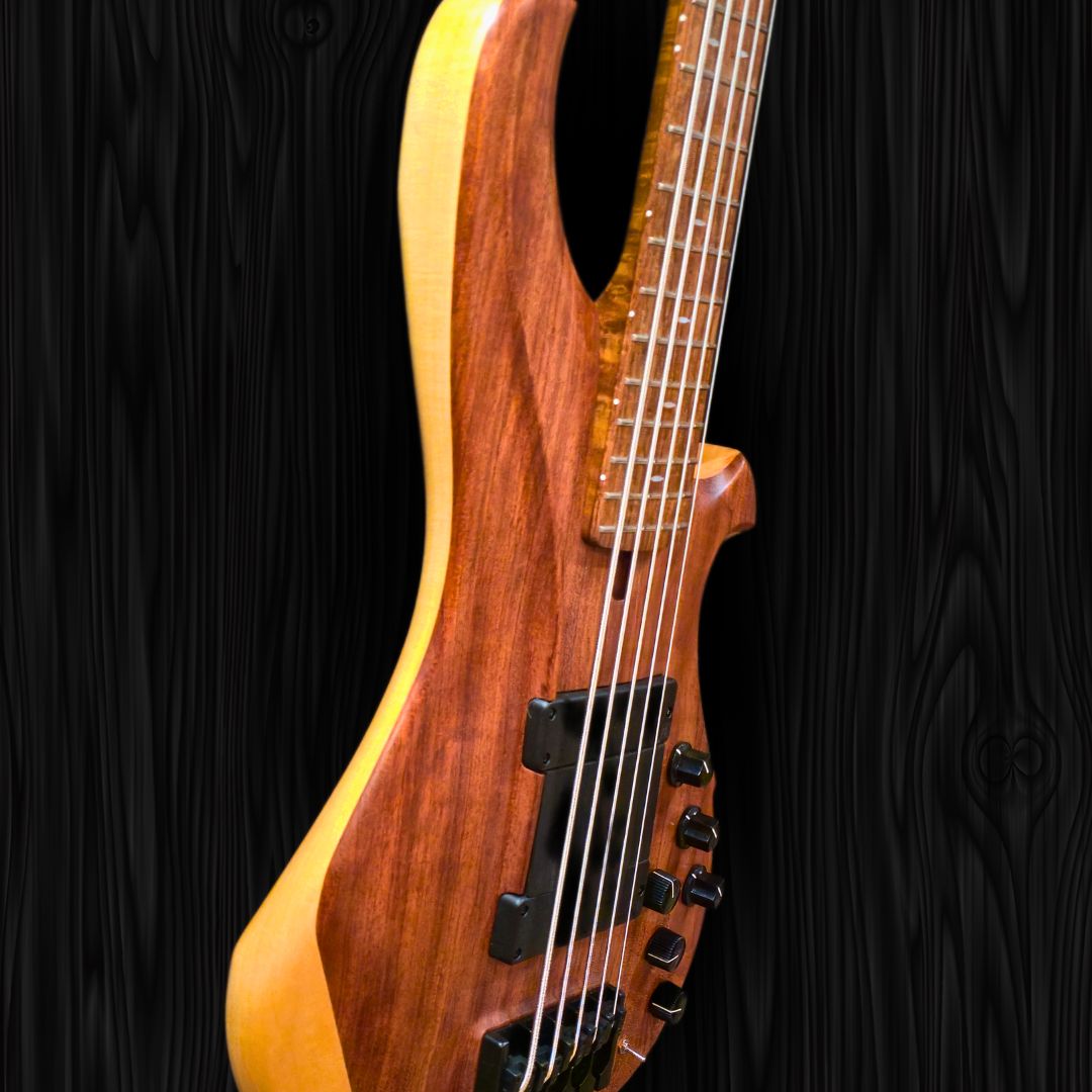 Thonrton - TR5 Bass - 051 Bass Wood and Bubinga (8)