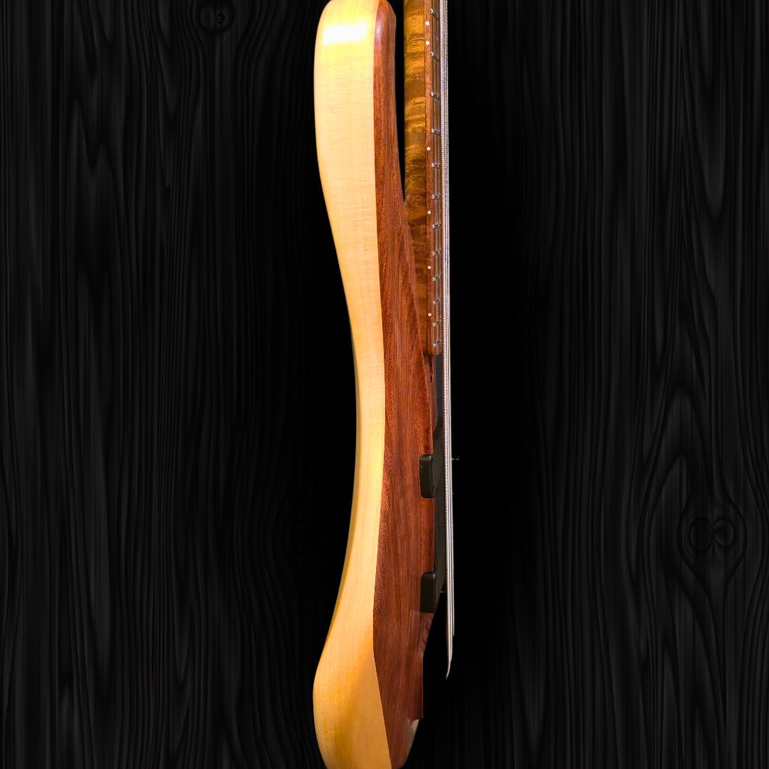 Thonrton - TR5 Bass - 051 Bass Wood and Bubinga (9)